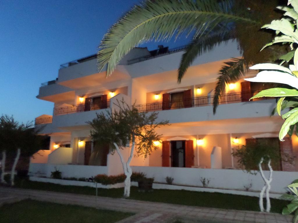 Ocean Front 77