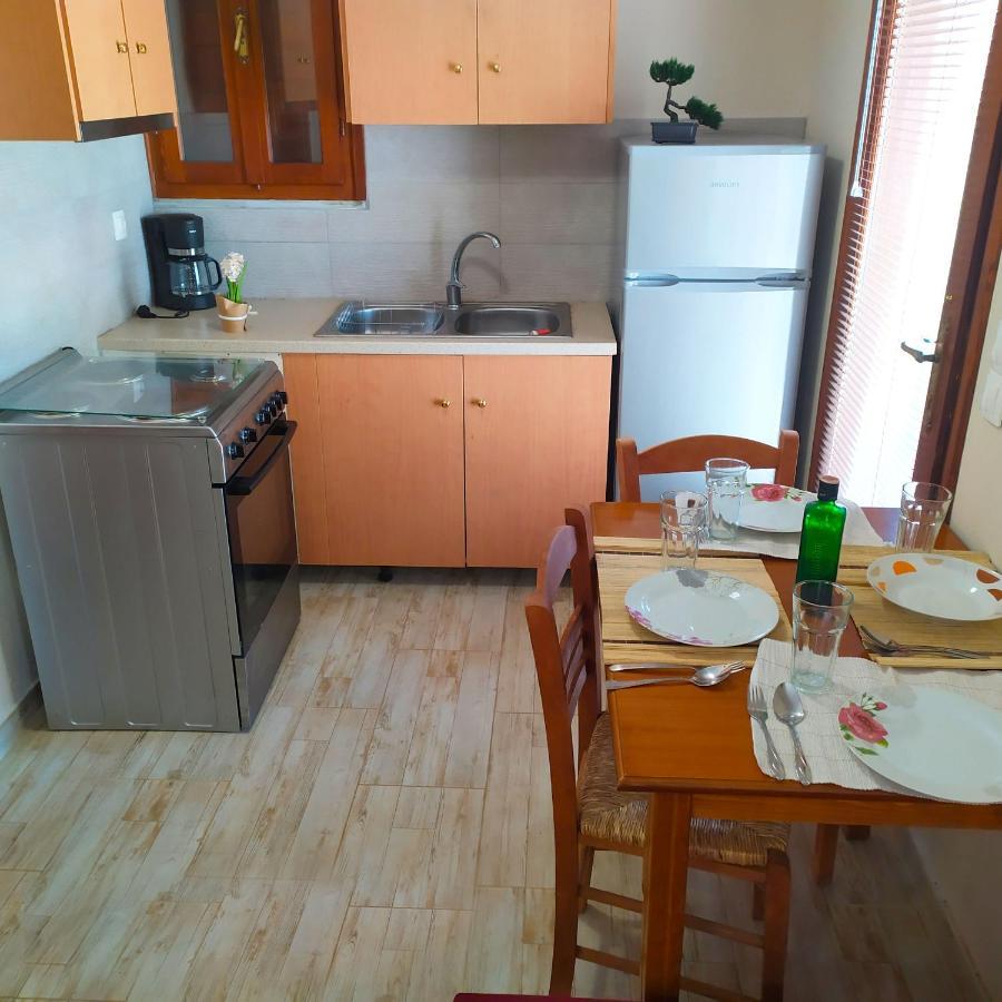 Aparthotel Leonidas Greecefiloxenia Lefokastro