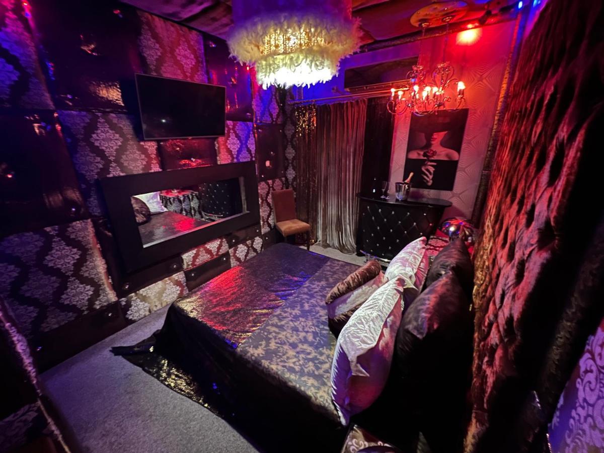 Love hotel Priamos Erato Athens