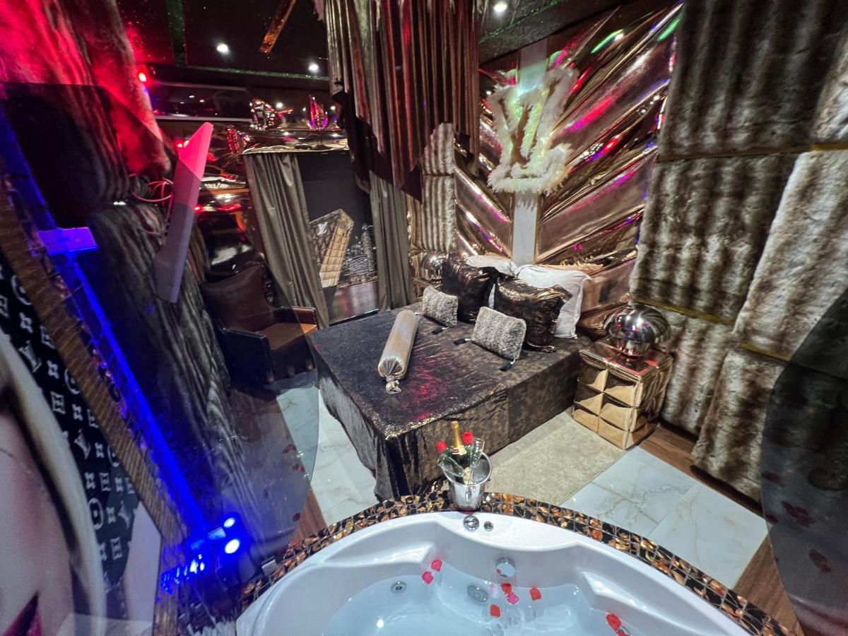 Love hotel Priamos Erato Athens