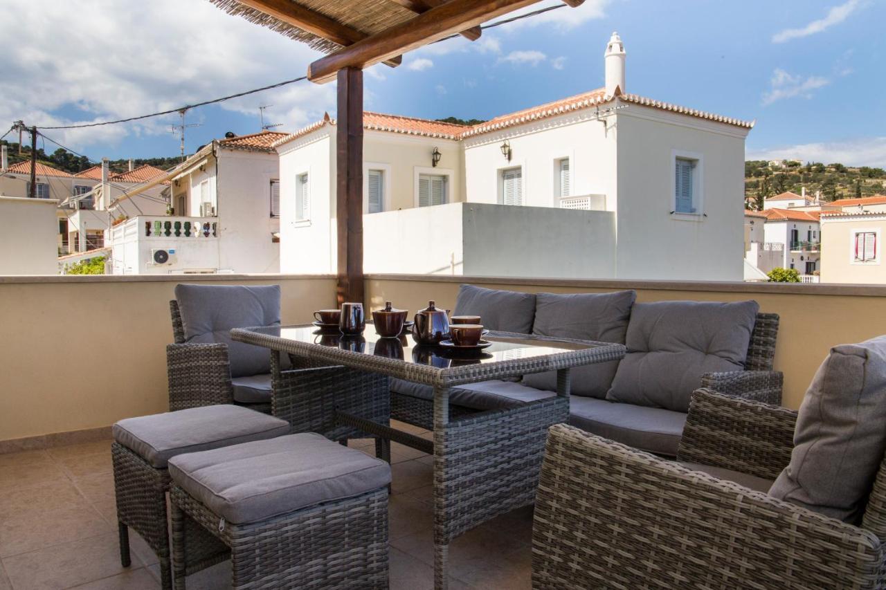 Mostra Spetses Town