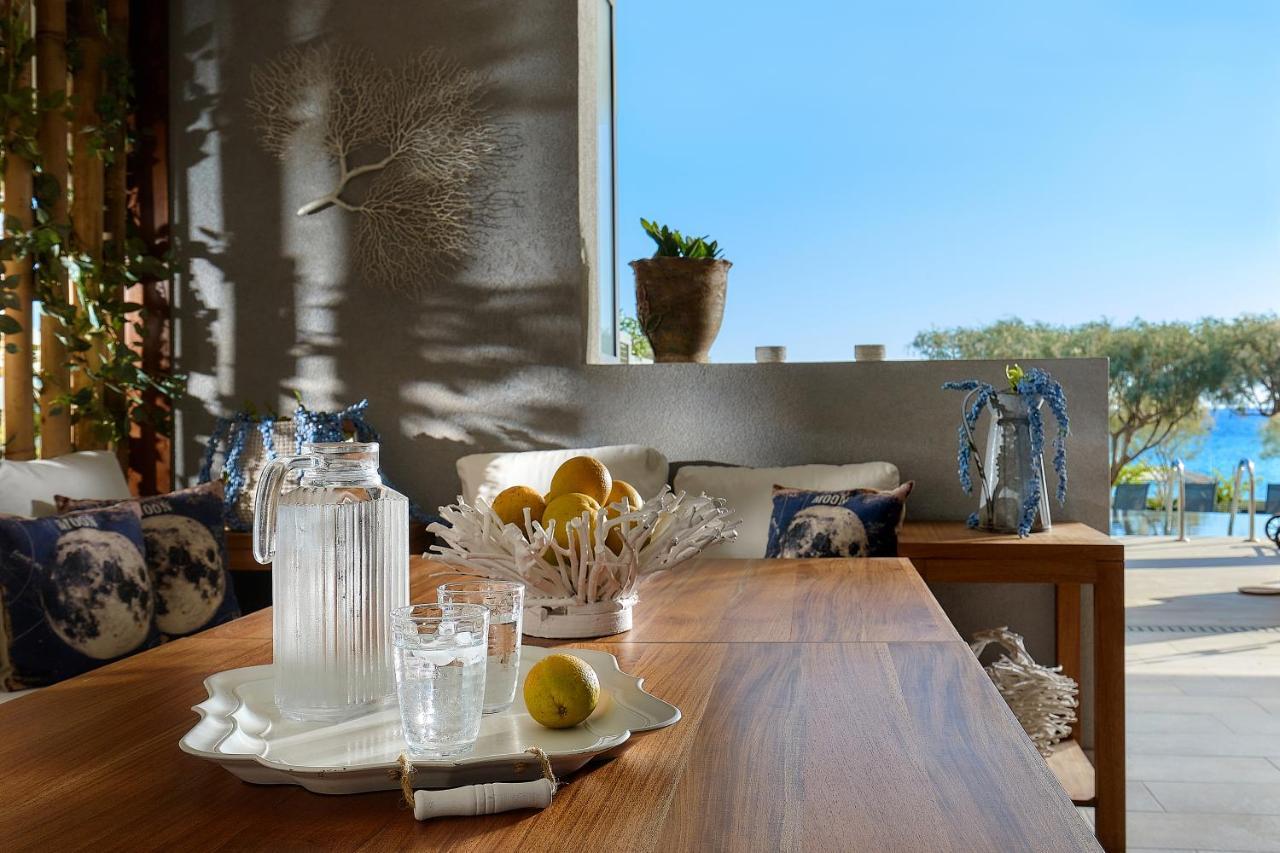 Moonlight Seafront Apartment *