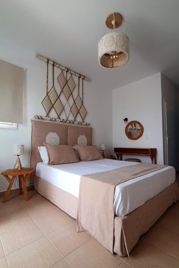 Sarakiniko Guest house 2*