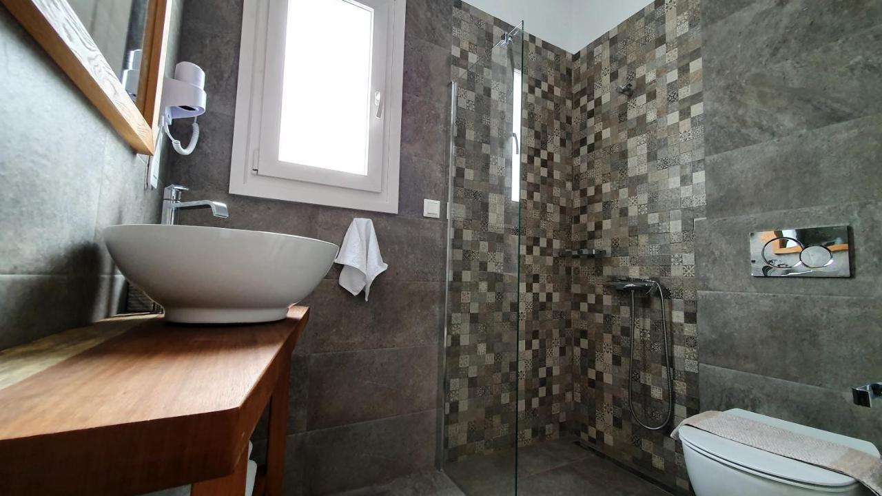 Sarakiniko Guest house