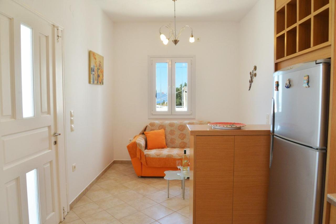 Apartment Sea View Tripiti