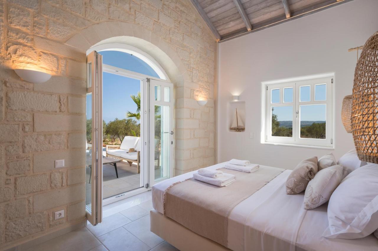 Everlong Villa