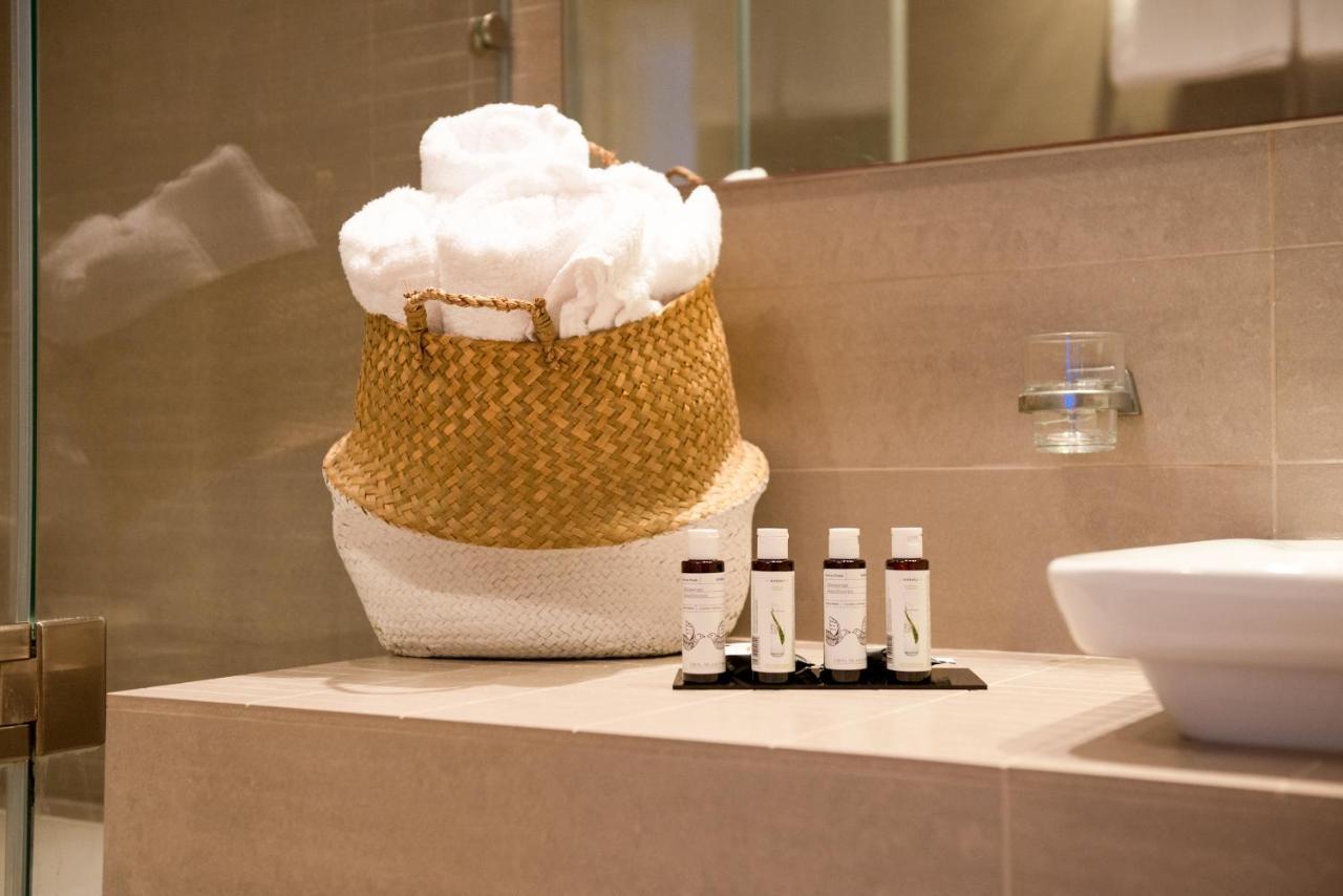 Iris Aparthotel