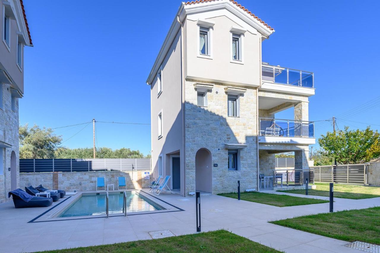 Momento Luxury Walking Distance From The Apartment