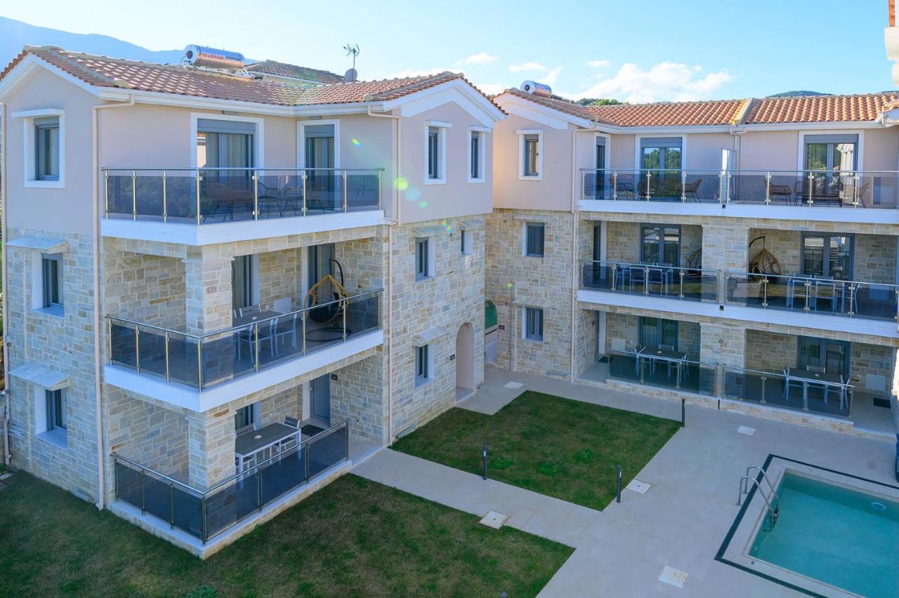 Momento Luxury Walking Distance From The