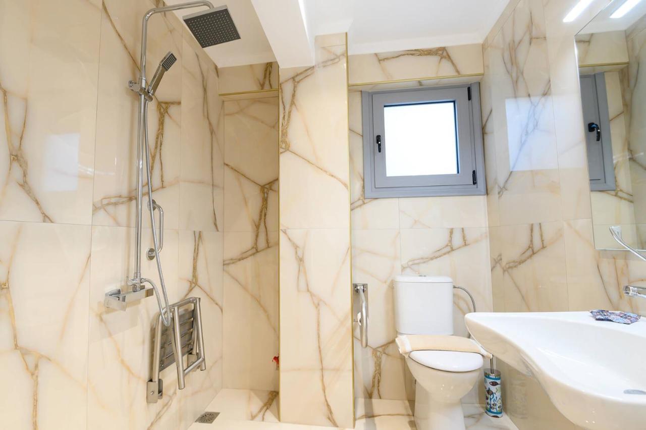 Apartment Momento Luxury Walking Distance From The Nikiana