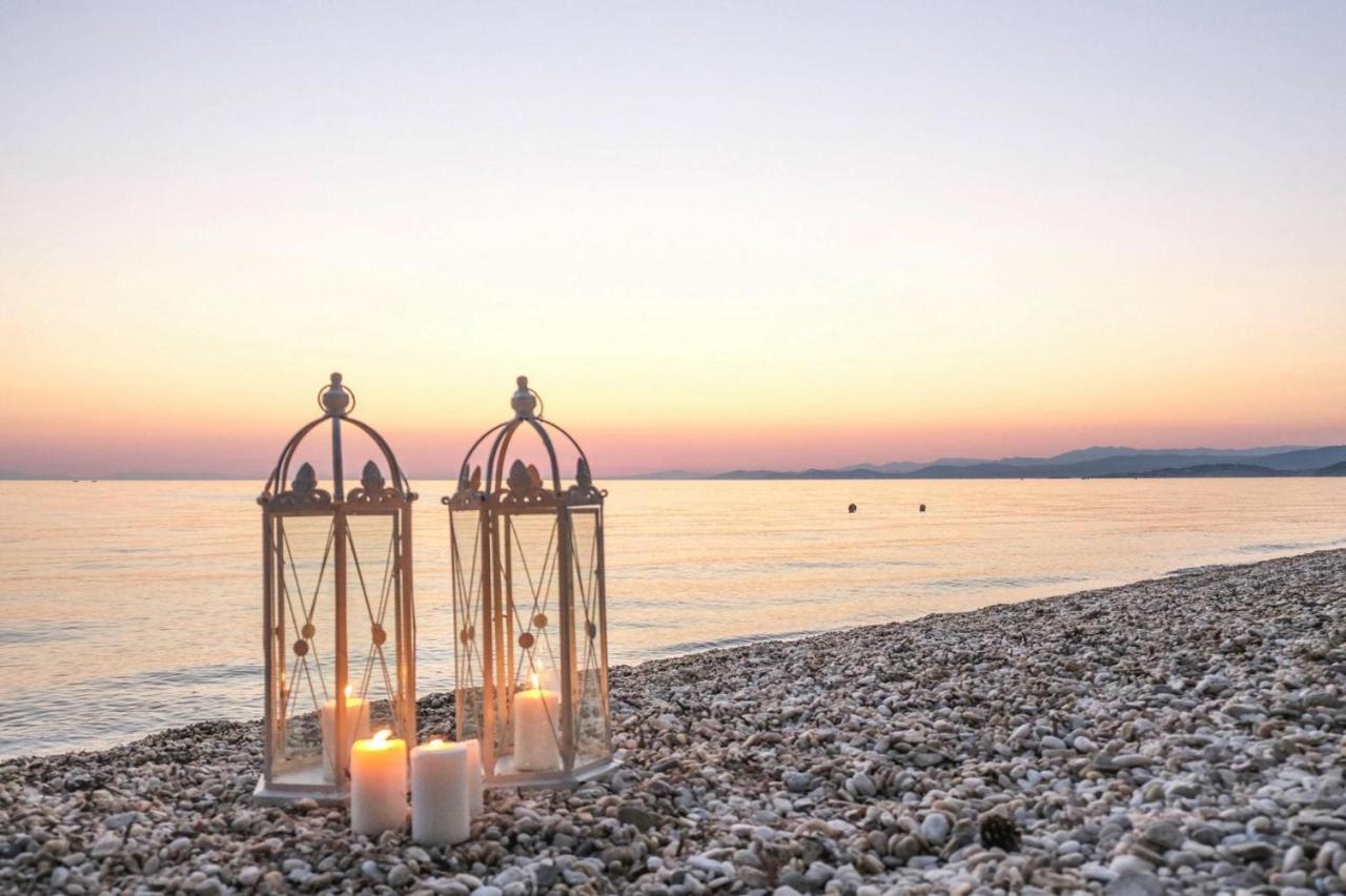In Elia With A Shared Pool Apartment *