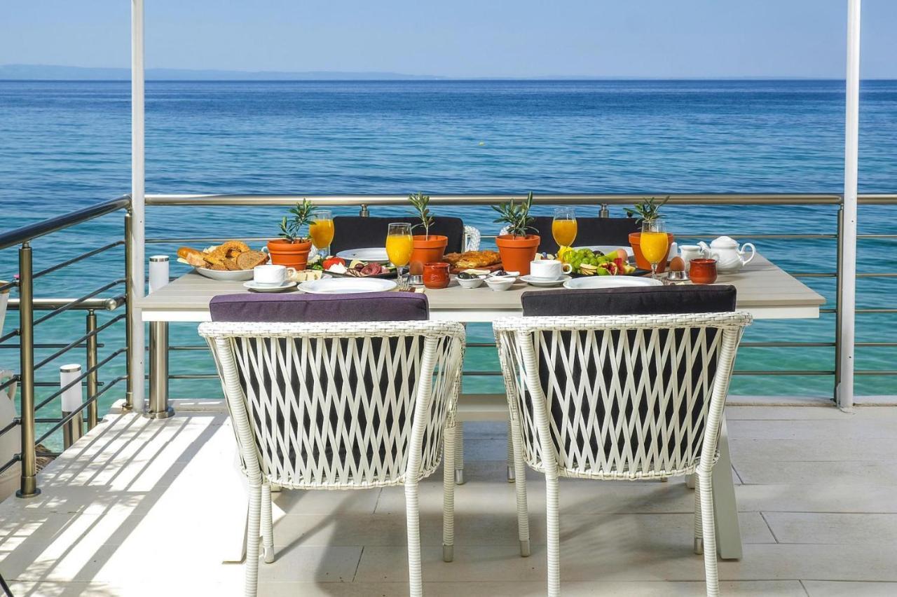 In Elia With A Shared Pool Kalogria (Sithonia)