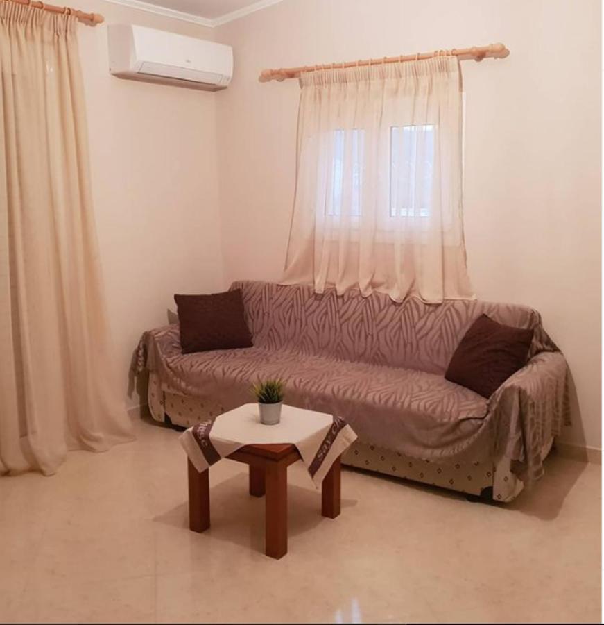 Paschali With 2 Bedrooms In Ammoudia Apartment Parga