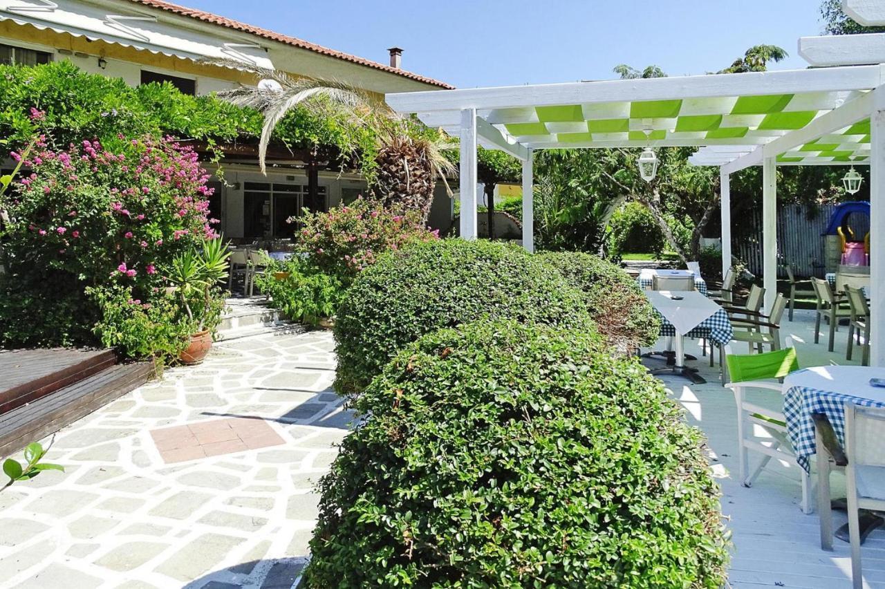 In By The Sea Apartment Fourka