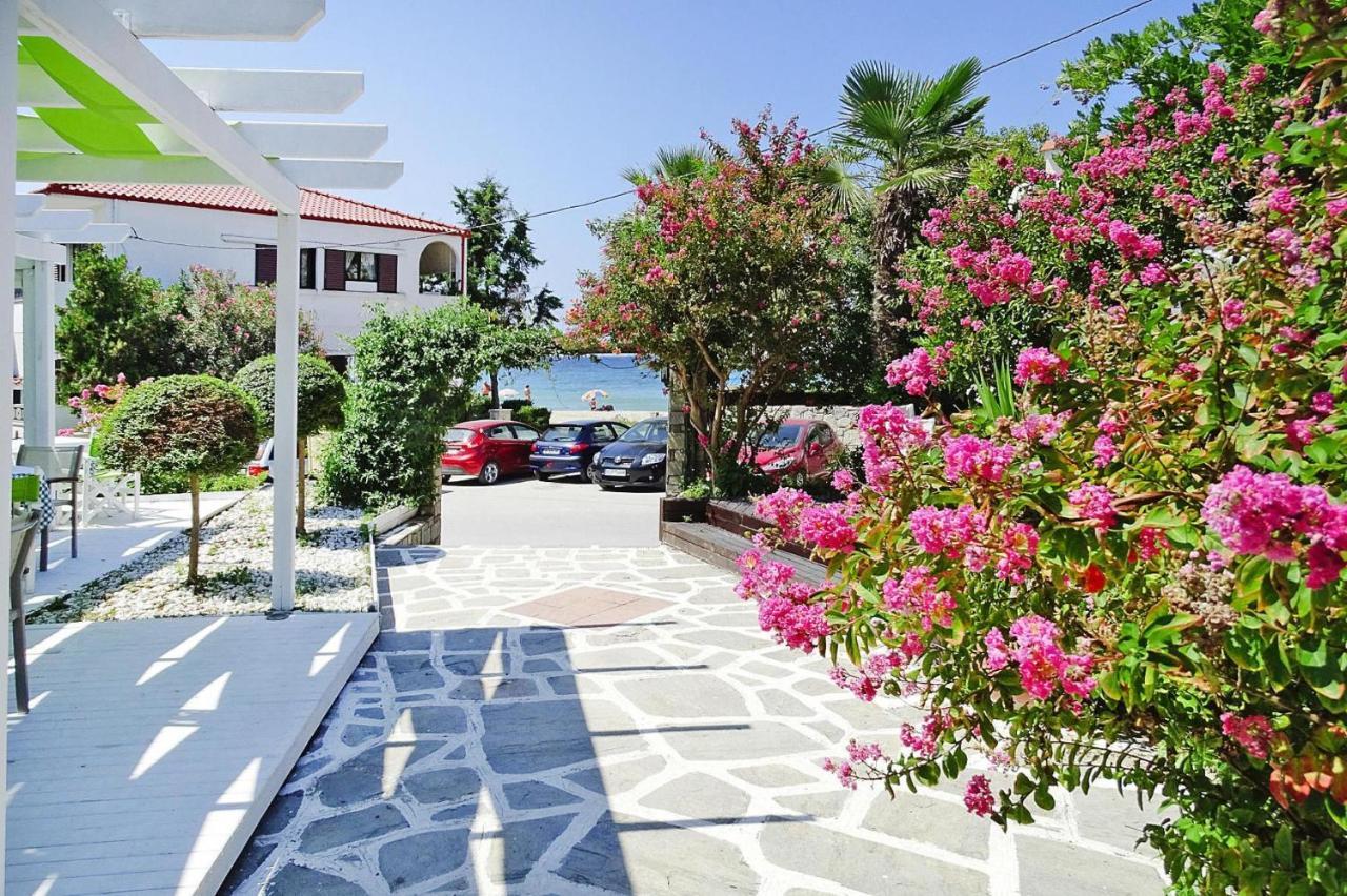 Apartment In By The Sea Fourka