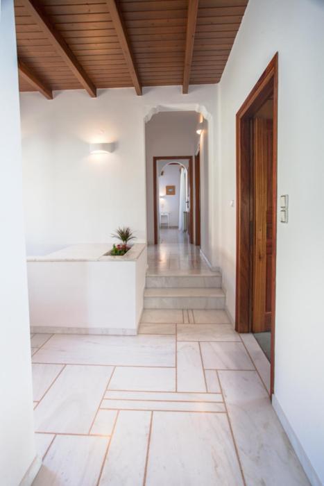 Faros Complex * Parikia (Paros)
