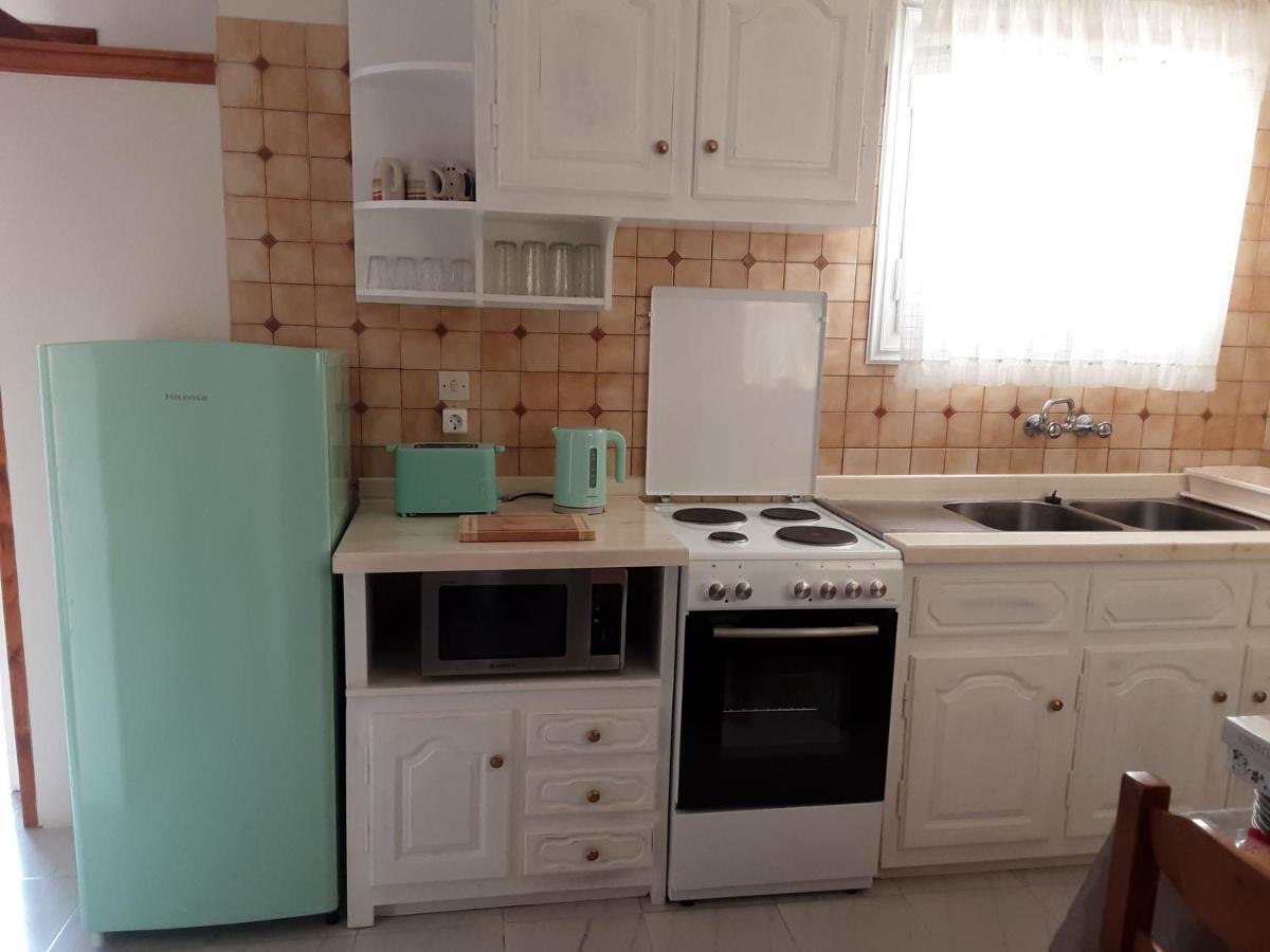 Chrysanthy Apartment