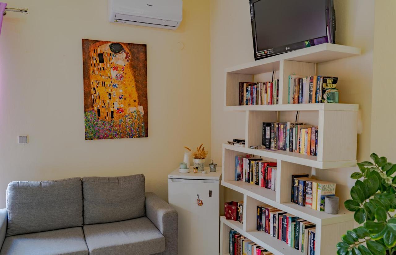 Saint Trope Studios Kalamaki (Chania)