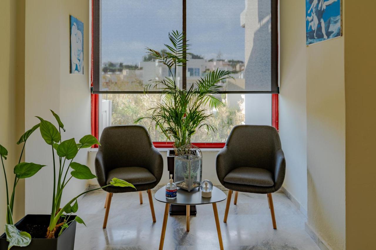 Saint Trope Studios Apartment
