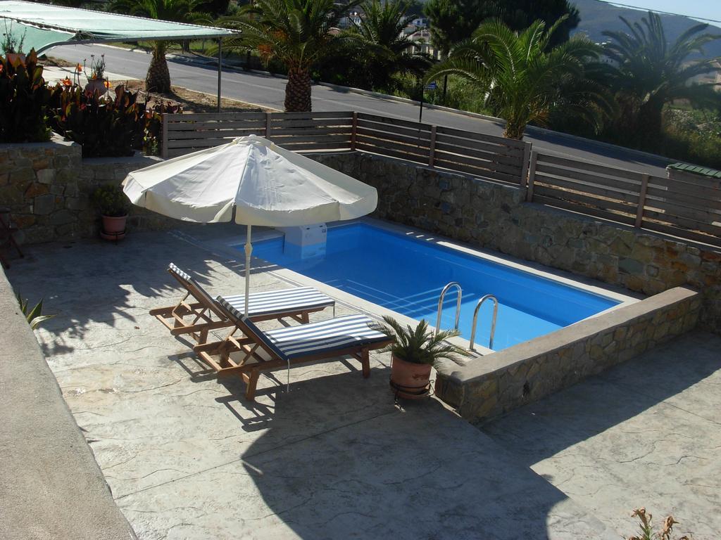 Chroma Apartment Finikounta