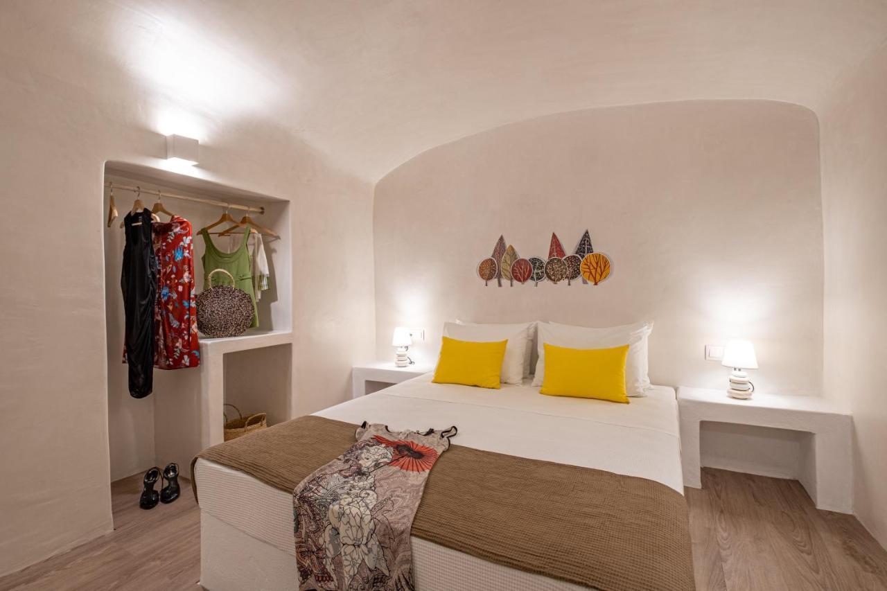 White Orchid Cave House & *
