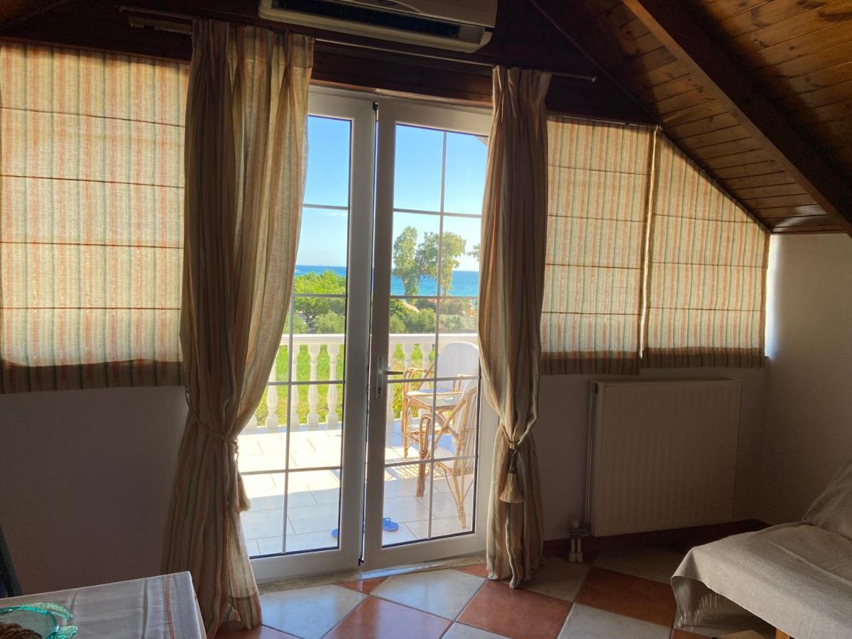 Rosa Seaview Loft Apartment