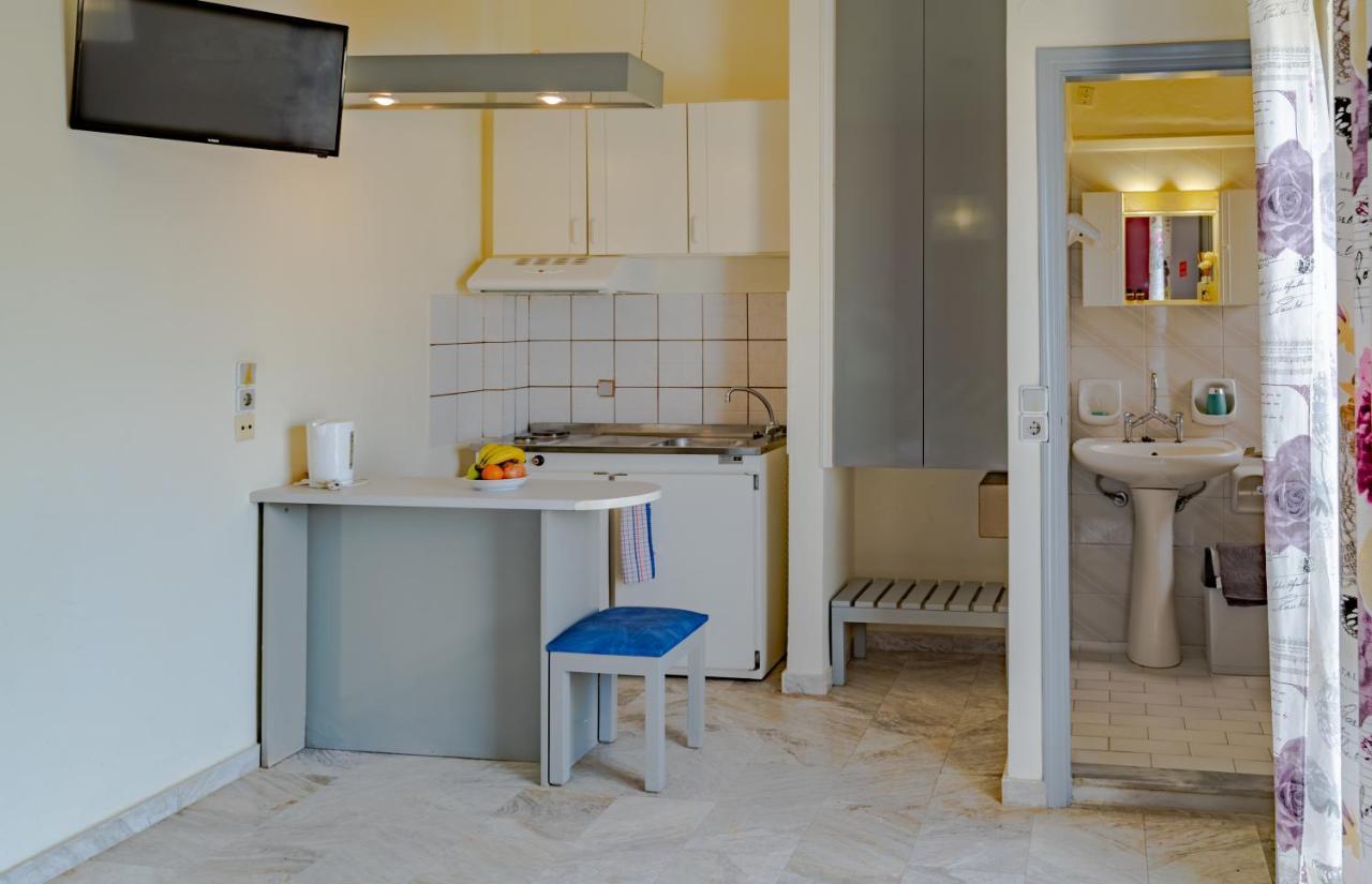 Saint Trope Studios Apartment