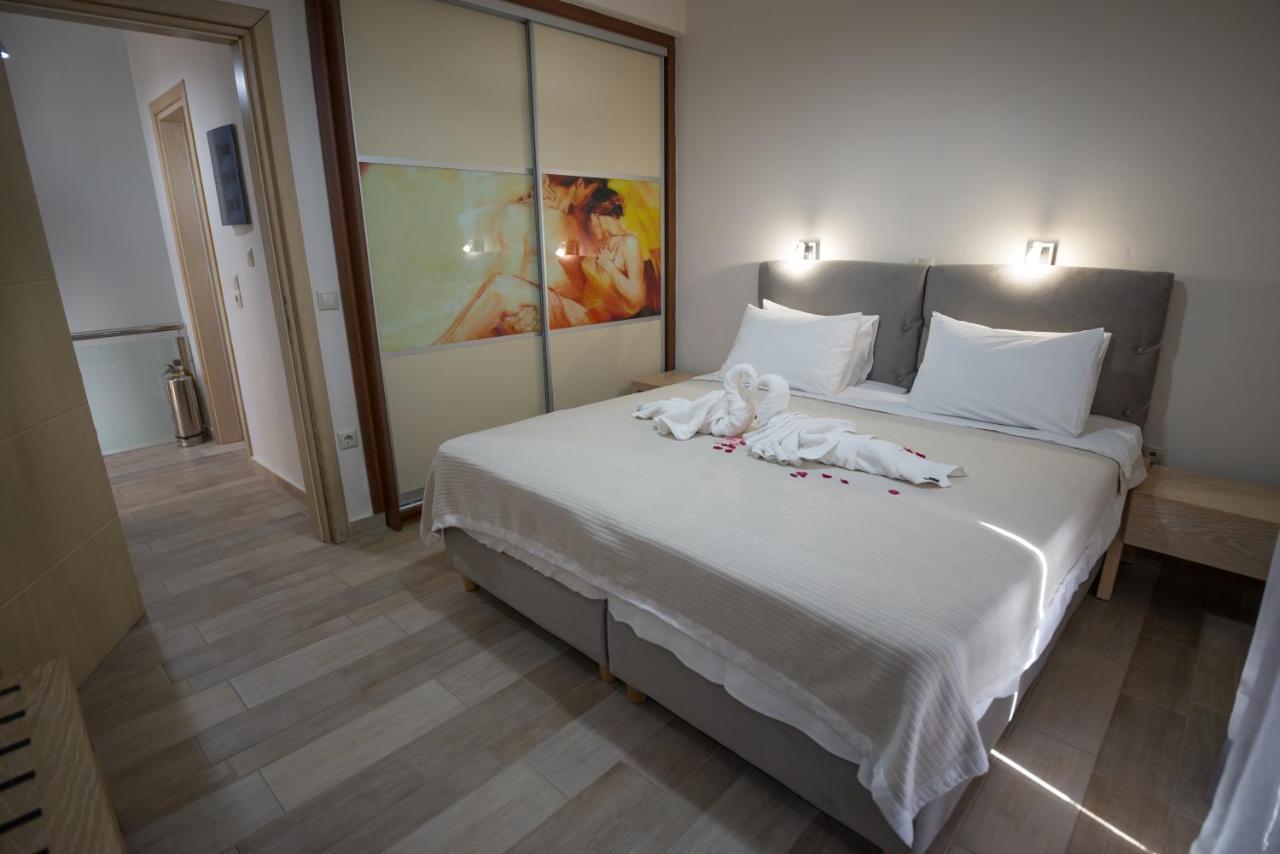 Villa Private, Pool, Sunsets, Beaches, Amenities - Eleni