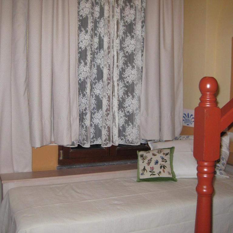 Hotel Traditional Ianthe 3*