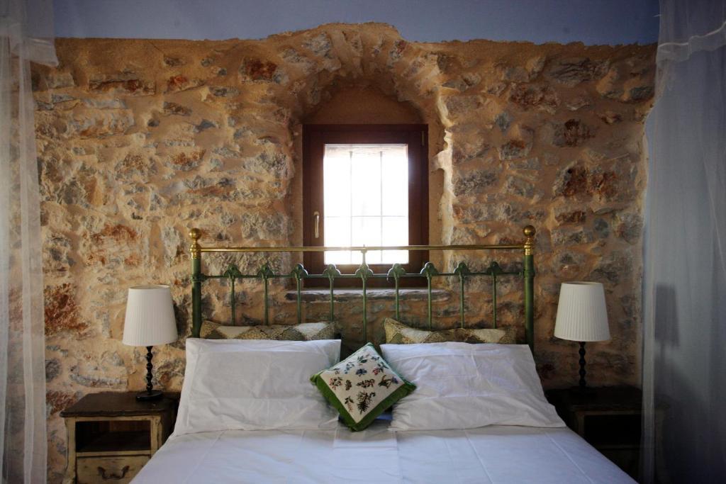 Traditional Ianthe Hotel 3*