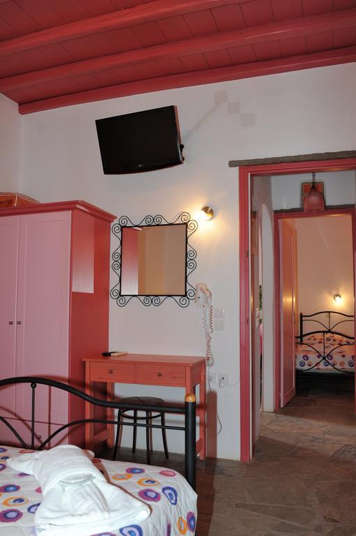 Drosoulites * Agios Ioannis (Tinos)