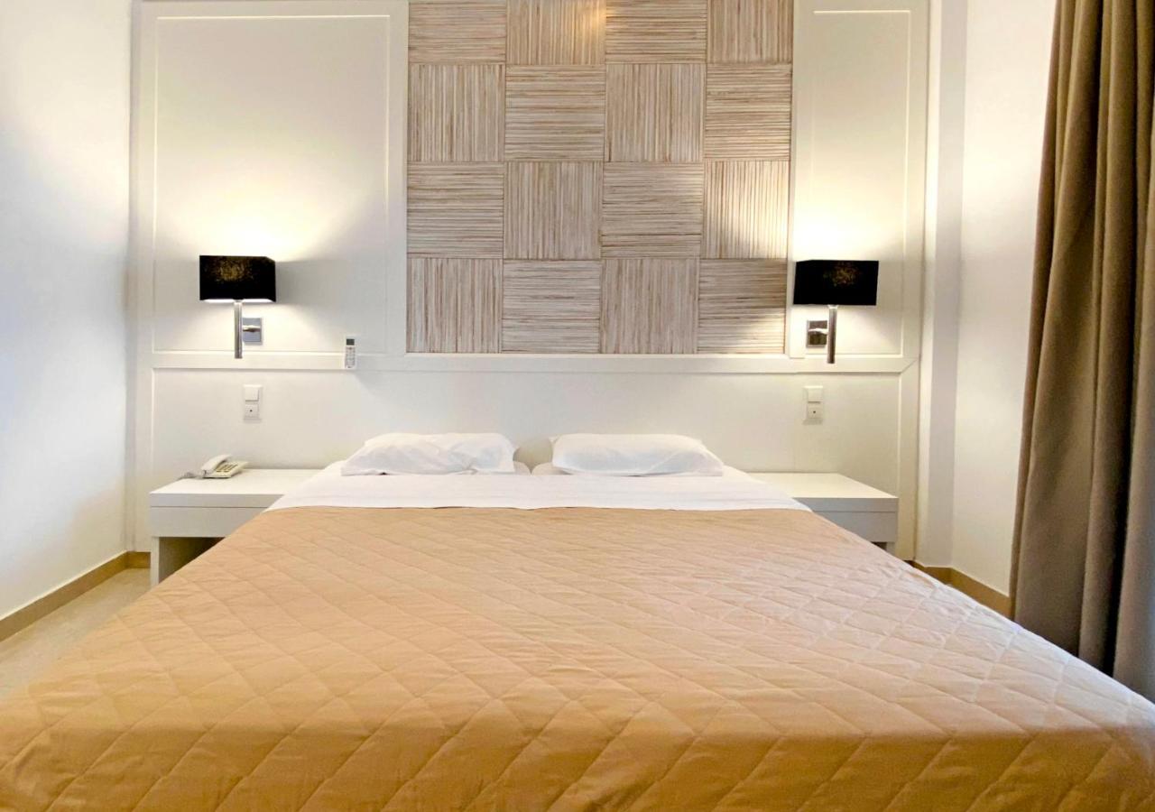 Orizontes Santorini Hotel