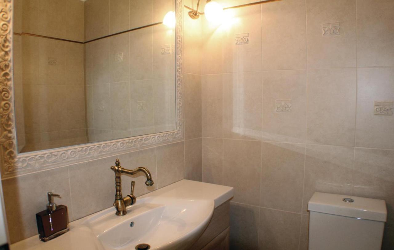 Nice Home In Nea Makri With Kitchen Holiday home Nea Makri