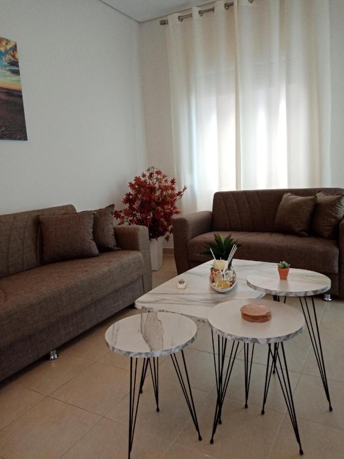 Apartment Roses 2
