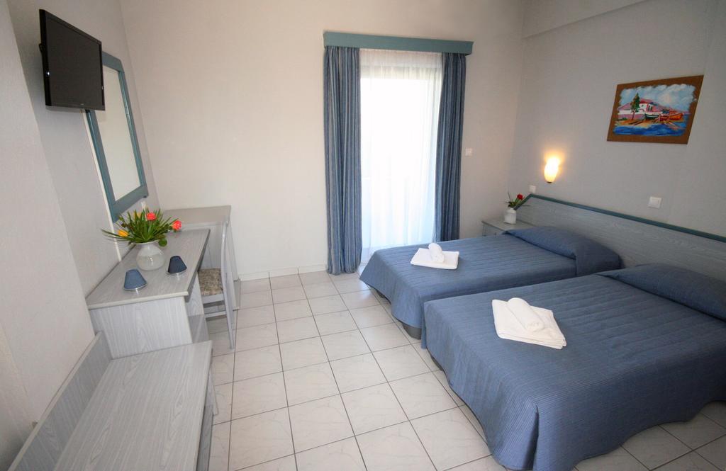 Hotel Kalives 3*