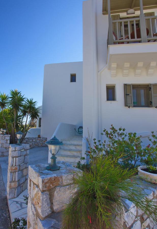 To Pithari * Skyros