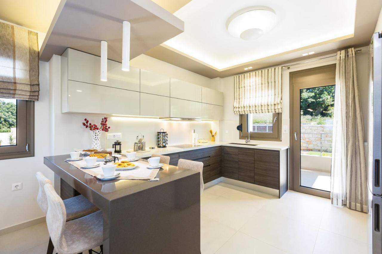 Luxury Cretan With Private Pools Villa Gallos