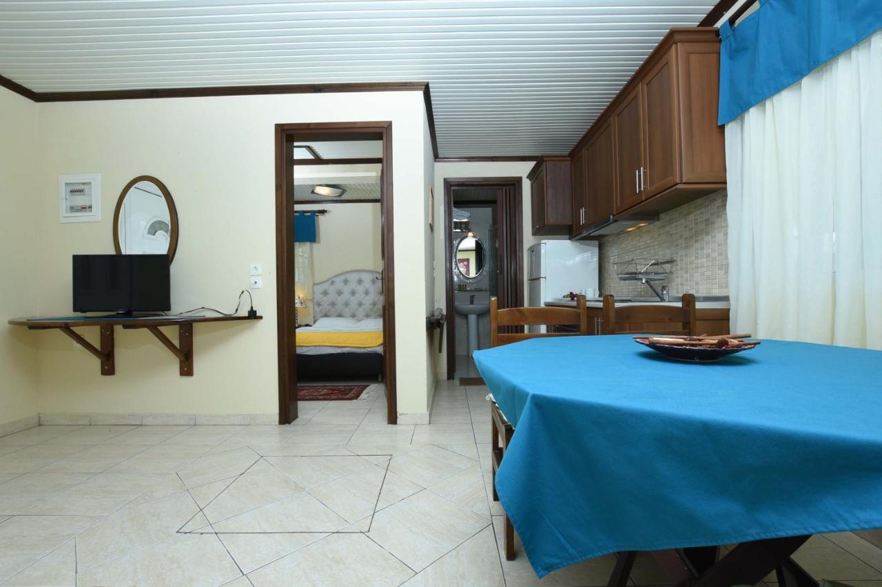 Haus Platanos & By The Sea Apartment Vourvourou