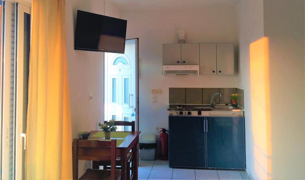 Ouranos Studios Apartment Kalamaki (Chania)