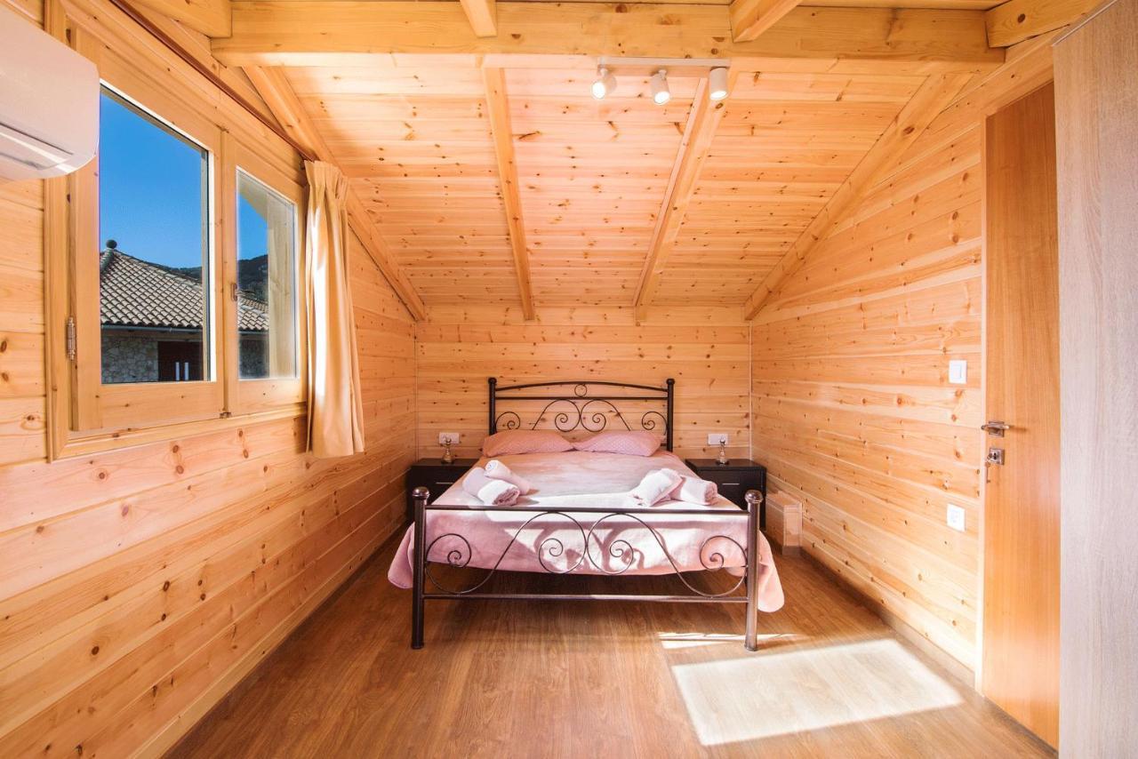 Romantic Tree House Kato Pavliana