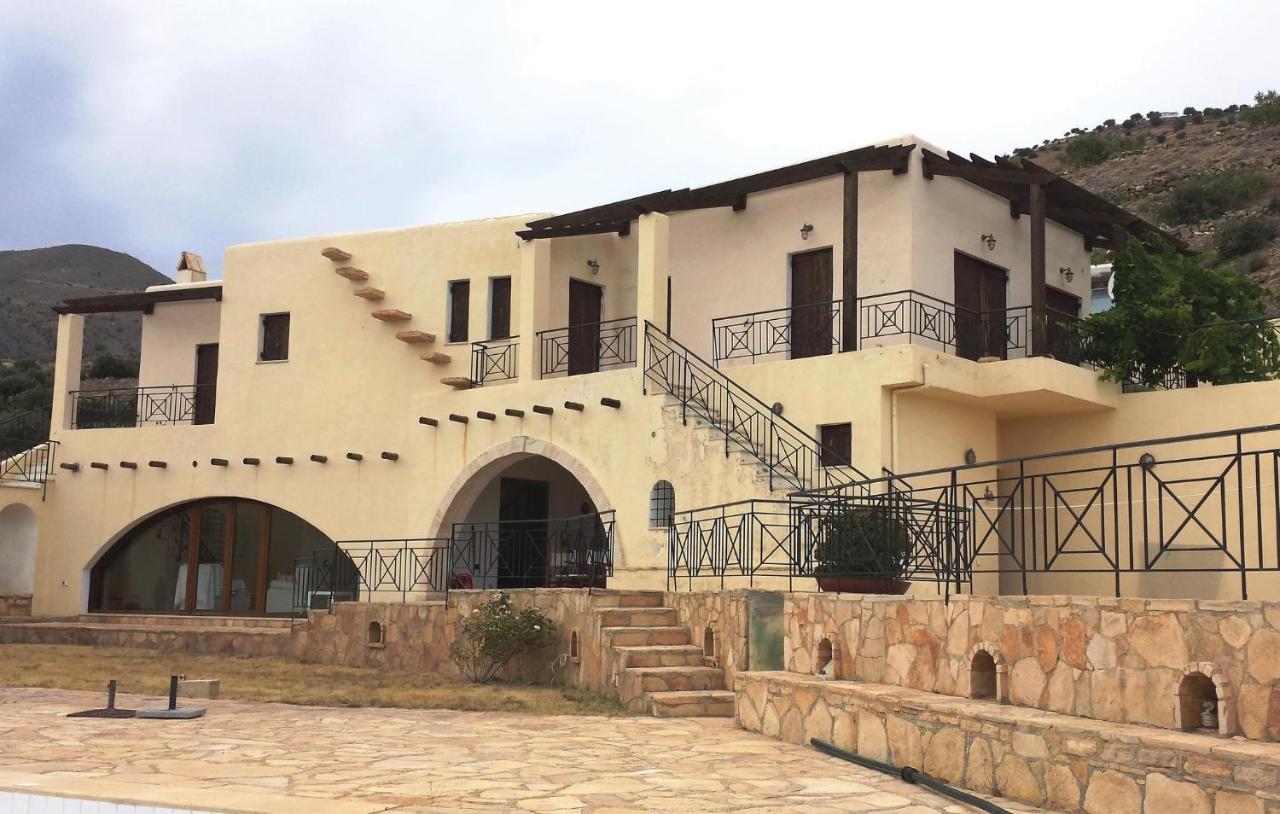 5 Bedroom Cozy Home In Plativola Ag,G,Rethym Holiday home