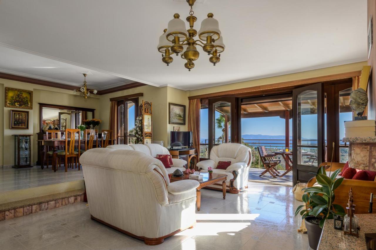 Vivian's Endless View Apartment