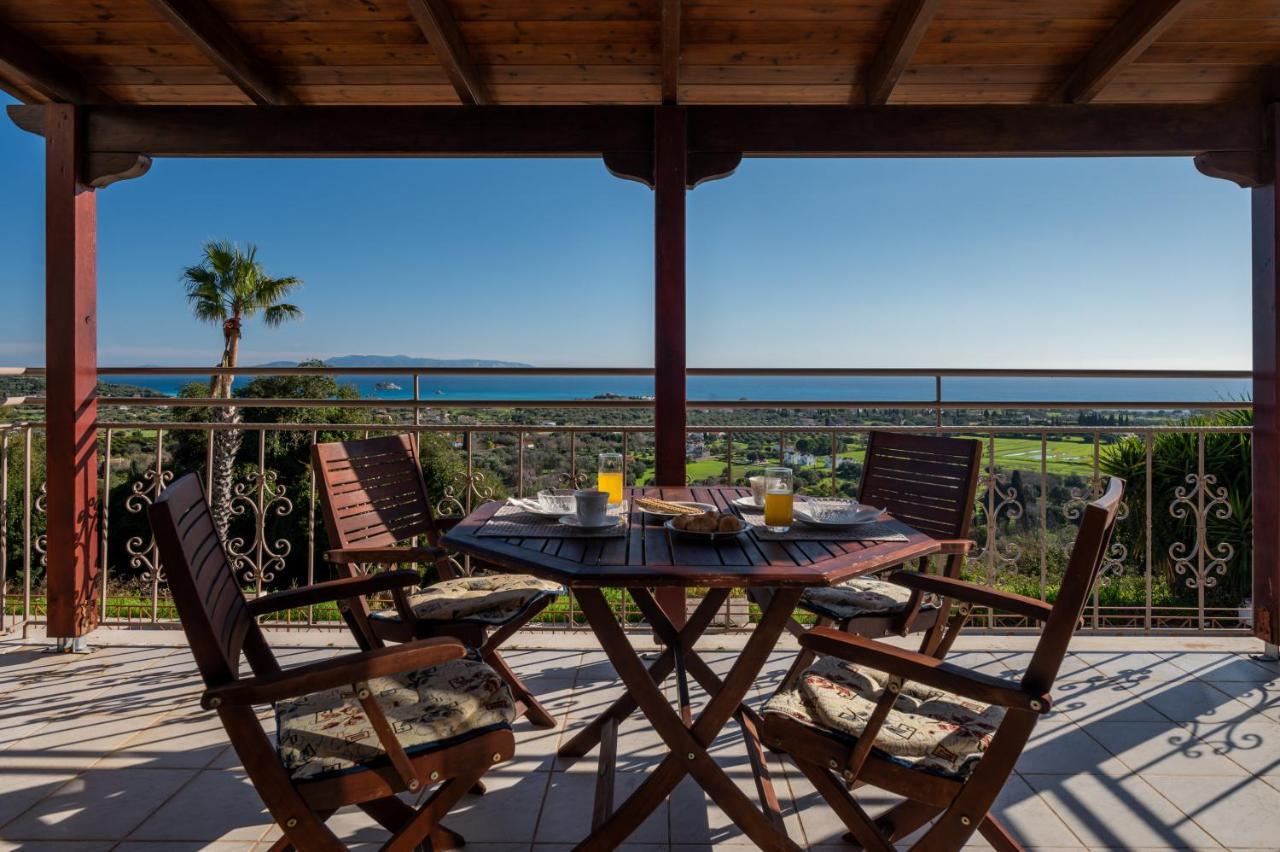 Vivian's Endless View Apartment *