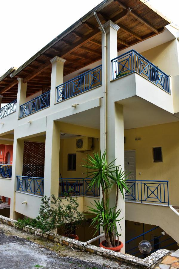 Aparthotel Delfini *