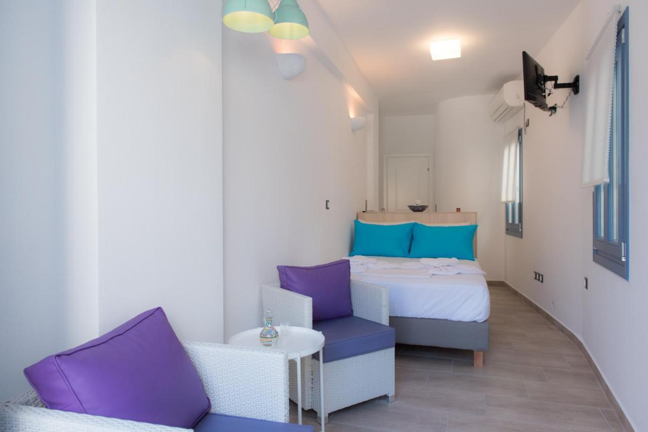 Blue Seaside Apartment