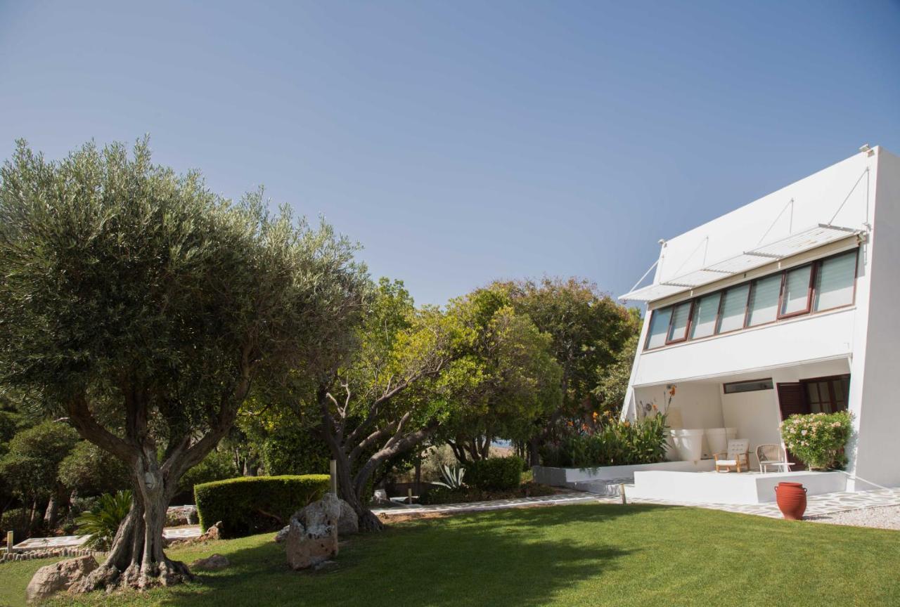 Villa Oasis With Large Pool Athenian Riviera Lagonissi