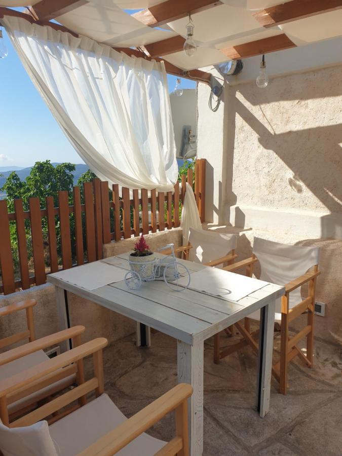 Rena * Agios Petros (Lefkada)