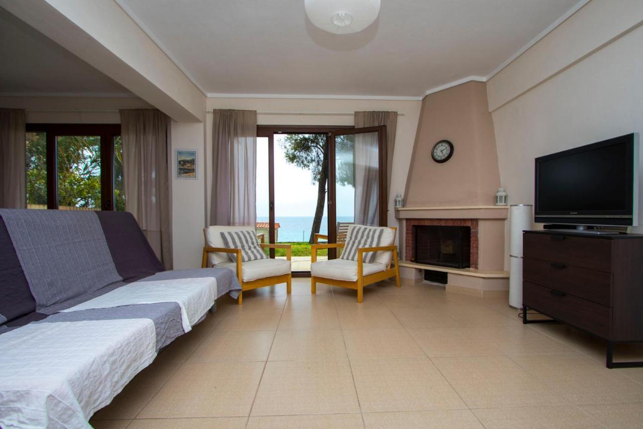 Beachfront By Halkidiki Holiday home Possidi