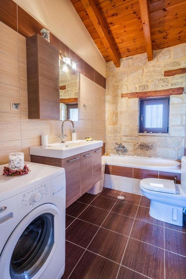 Spiliainn * Spilia (Crete)
