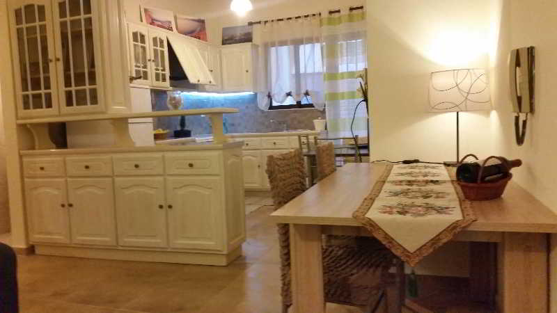 Center * Lefkada City